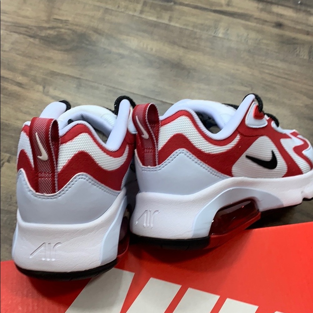 W NIKE AIR MAX 200 running shoes - Picture 4 of 16